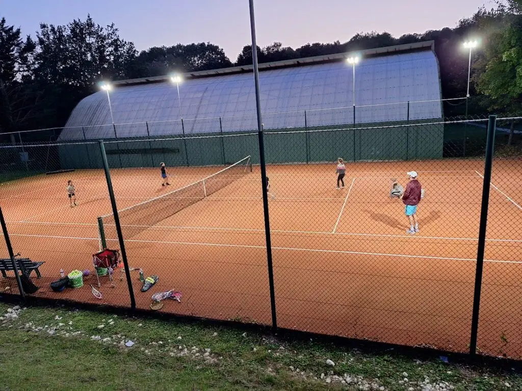 court extérieur